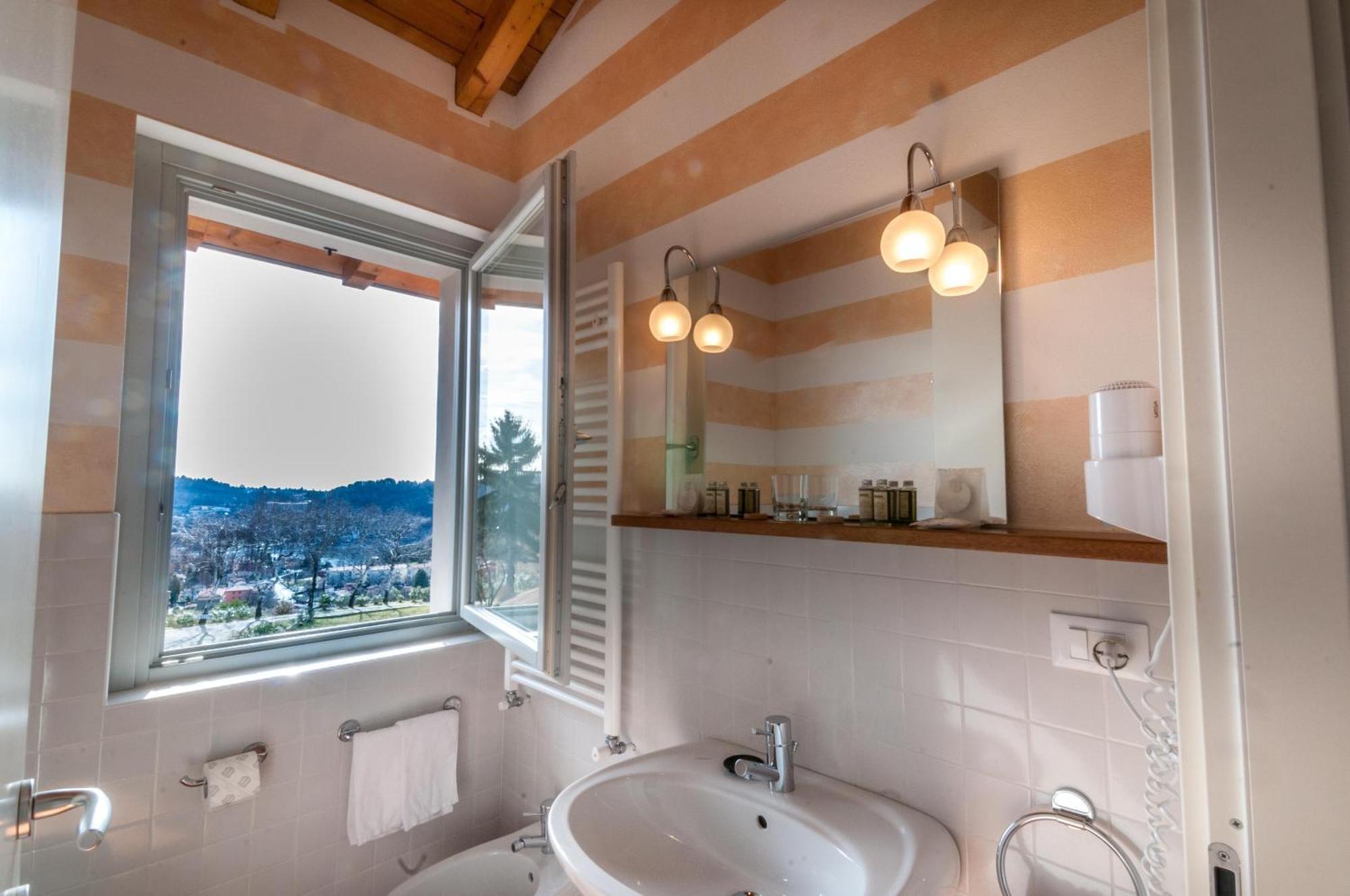 Locanda Pozzetto Laveno-Mombello Habitación foto