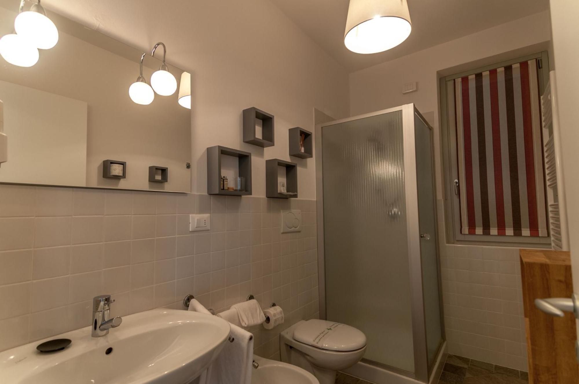 Locanda Pozzetto Laveno-Mombello Habitación foto